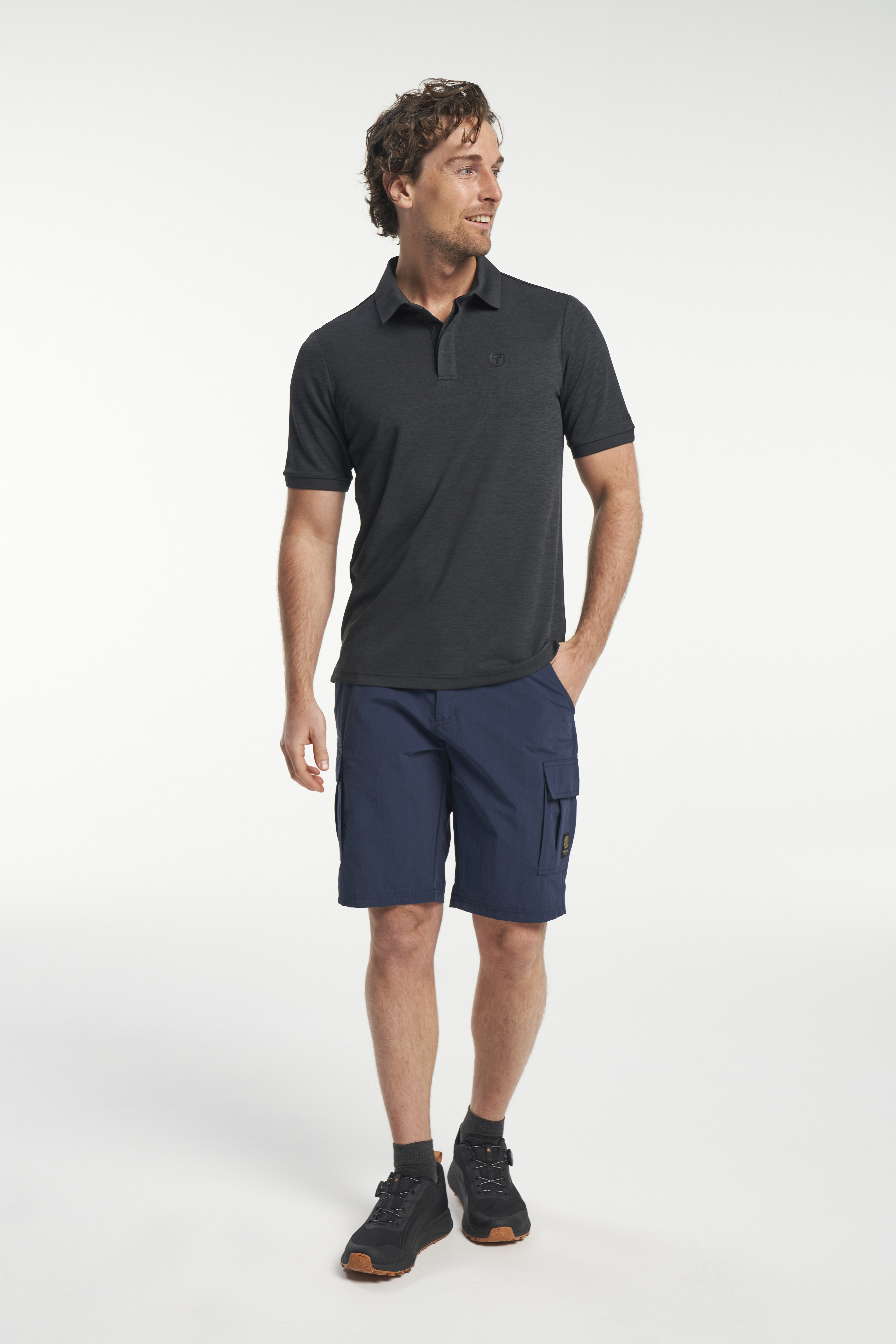 Navy shorts deals black shirt