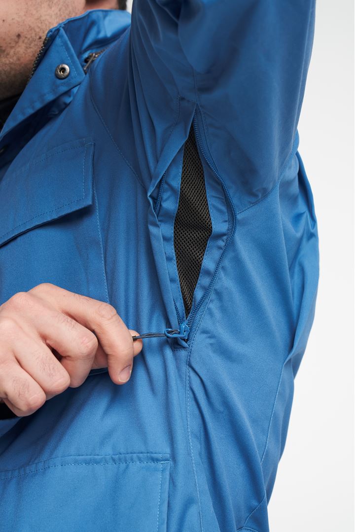 Mt Robson Jacket - Jacket with multiple pockets - Blue