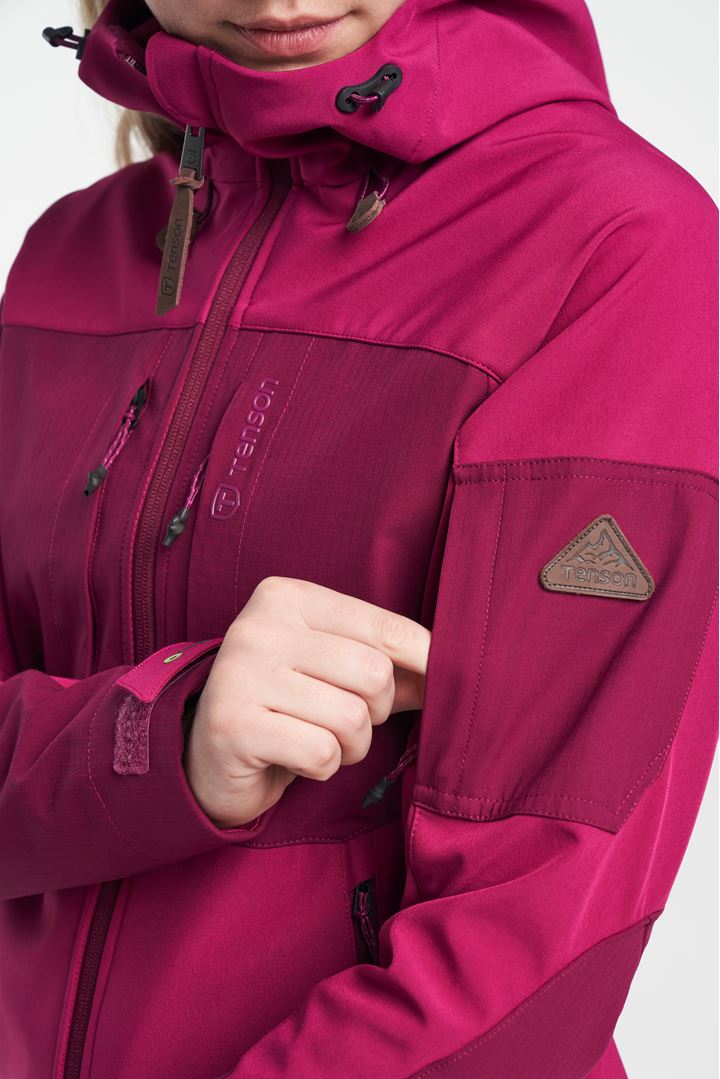 Himalaya Softshell Jacket - Women's softshell - Dark Fuchsia